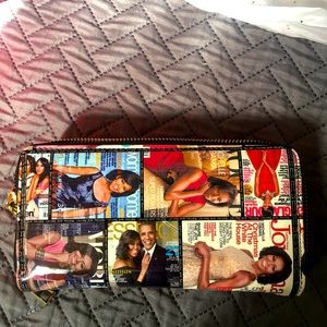 Michele Obama magazine wallet